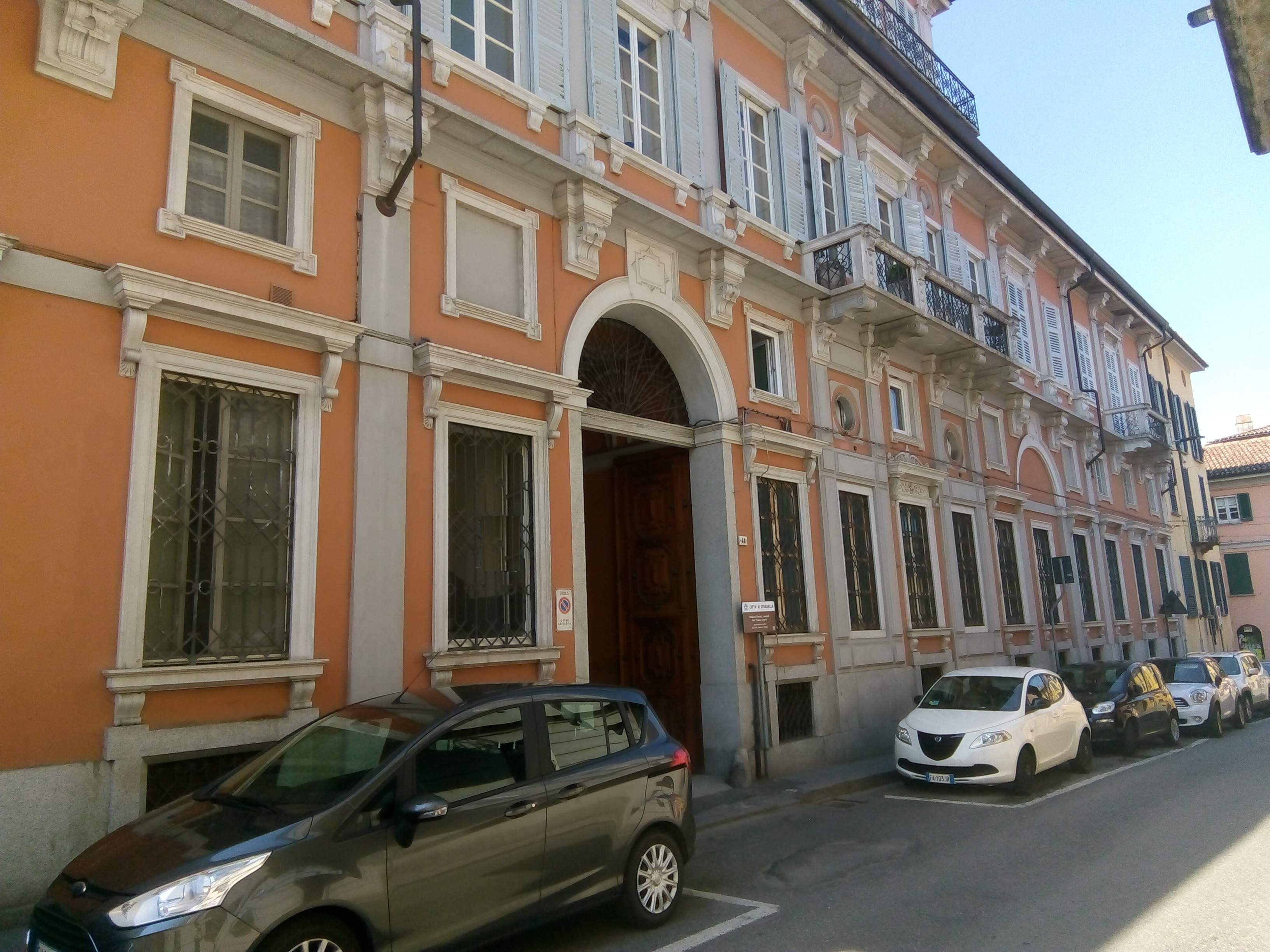 PALAZZO DAVIDE LOCATELLI, detto ‘Palazzo Longhi’
